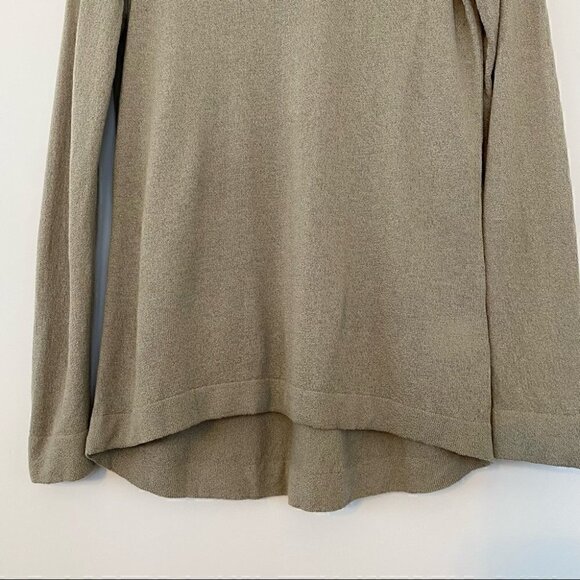 Tribal crew neck sweater with long sleeves, loose fitting,  stretchy knit - Picture 6 of 10